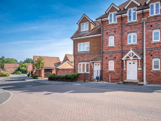 Flat for sale in Wokingham