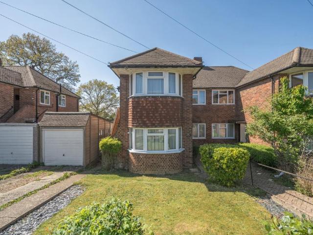 Flat for sale in Petts Wood, Greater London