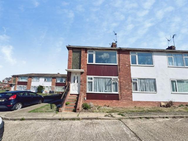 Flat for sale in Holland-on-Sea, Dale Hill