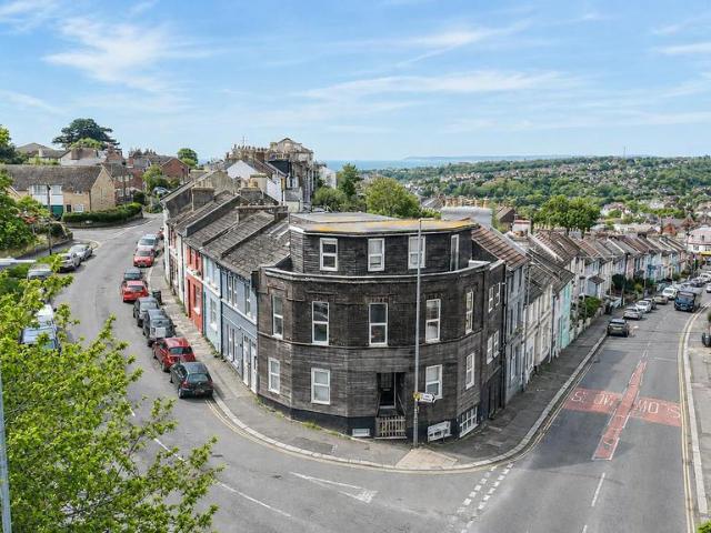 Flat for sale in Broomgrove, Guestling Green