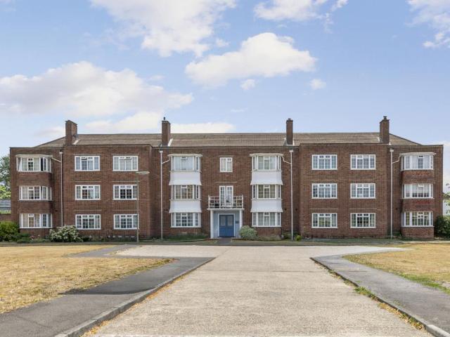 Flat for sale in Blackhills, Surrey