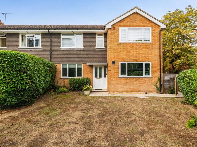 Flat for sale in Charlotteville, Guildford
