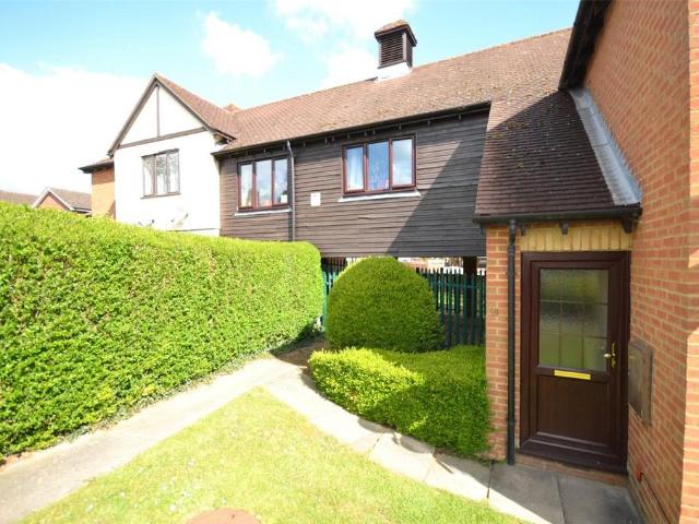 Flat for sale in Hartwell, Stone