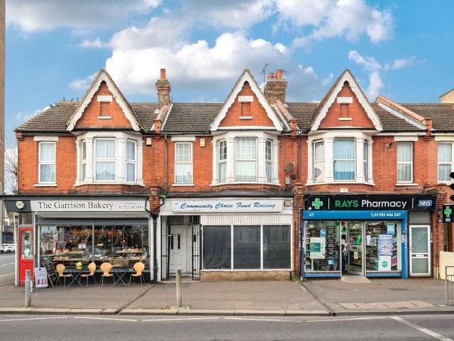Flat for sale in Southend City Centre Neighbourhood, Alton Barnes
