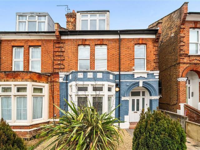 Flat for sale in Ferme Park, Greater London