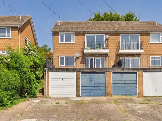 Flat for sale in Gedling, East Midlands