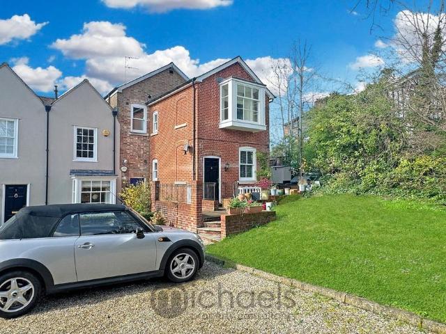 Flat for sale in Old Heath, Fordham Heath