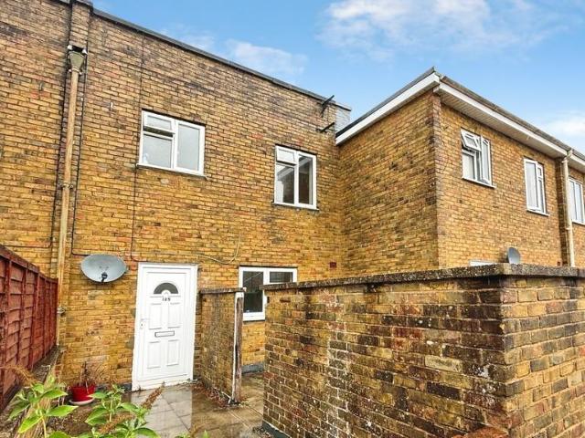 Flat for sale in Westbury, Wiltshire