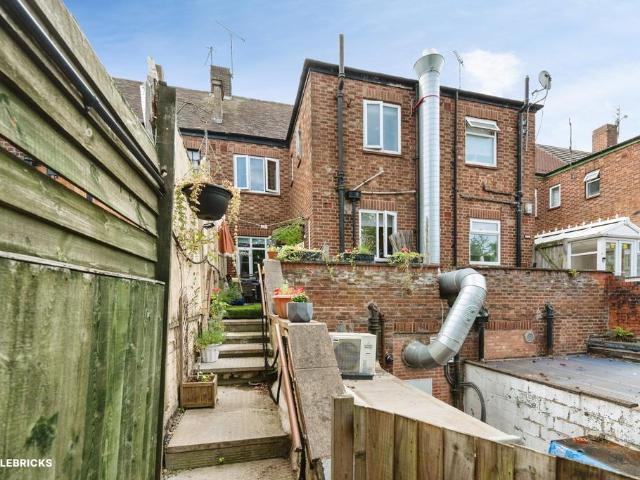 Flat for sale in Brandhall, Quinton