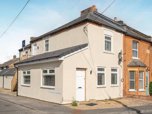Flat for sale in Sunninghill and Ascot, Ascot