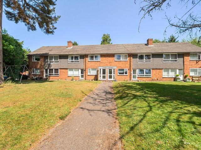 Flat for sale in Nevill Park, Sandown Park