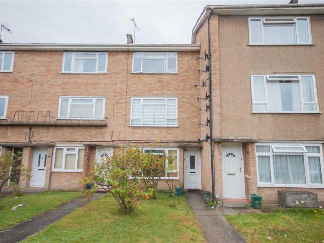 Flat for sale in Chelmsford, Essex