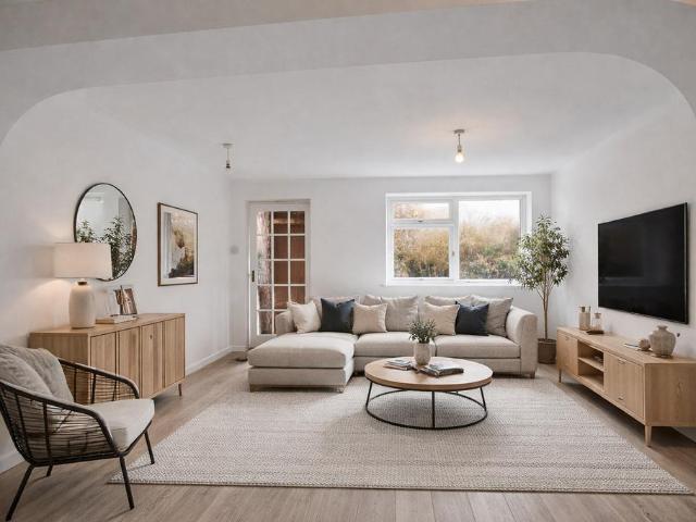Flat for sale in Patrixbourne, Canterbury