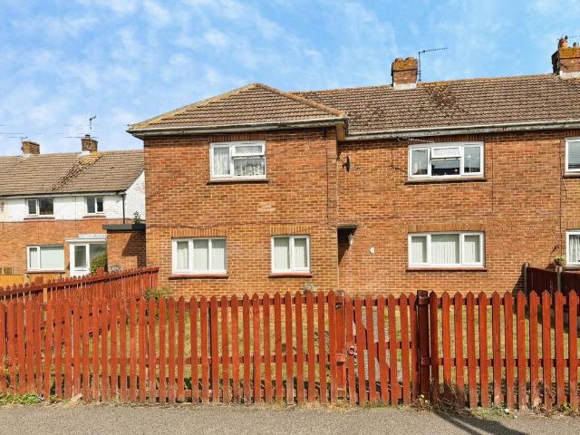 Flat for sale in Ash, Kent