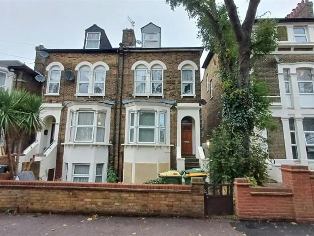 Flat for sale in London Borough of Newham, Greater London