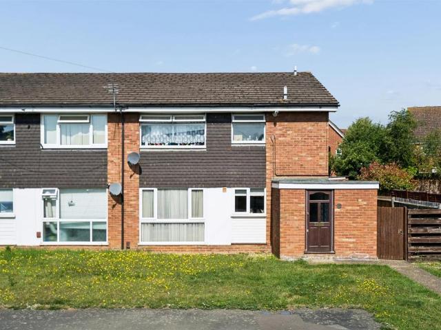 Flat for sale in Cox Green, Maidenhead