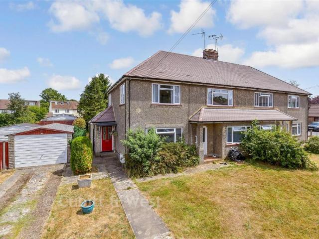 Flat for sale in Hillview, Surrey