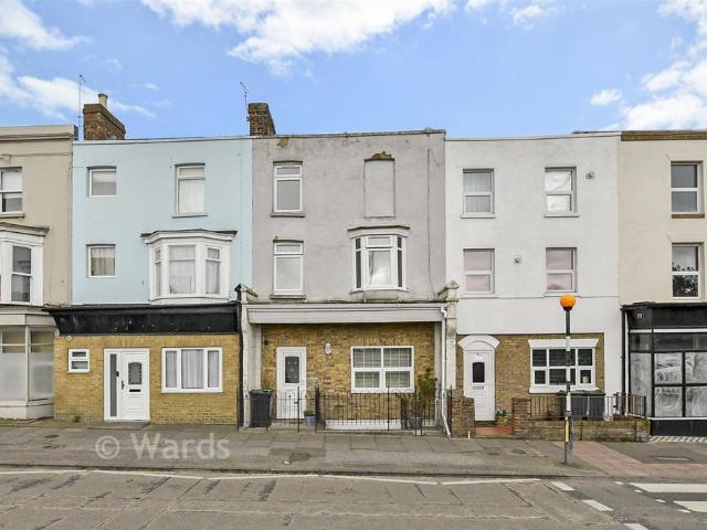 Flat for sale in Cliftonville West, Acol
