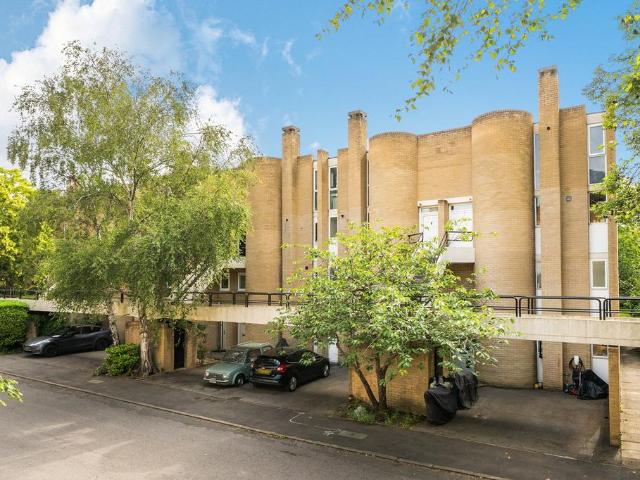 Flat for sale in Beckenham, Greater London
