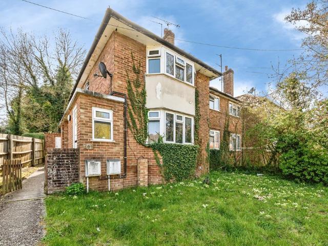 Flat for sale in Totteridge, Tylers Green