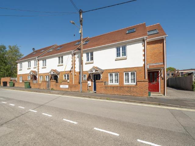 Flat for sale in Dromore, Oxfordshire