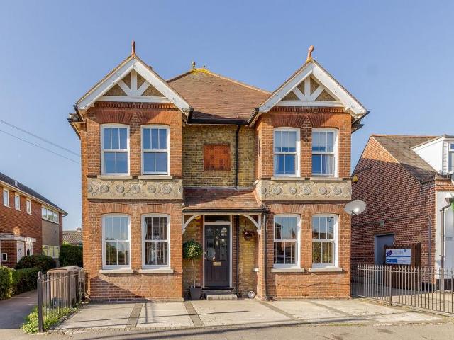 Flat for sale in Parsonage Green, Chelmsford
