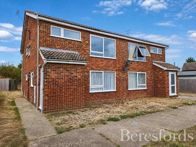Flat for sale in Rowhedge, Colchester
