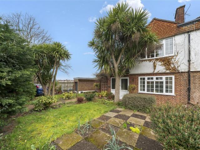 Flat for sale in Blackhills, Surrey