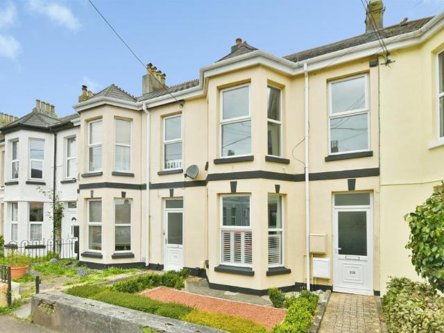 Flat for sale in Saltash, Cornwall