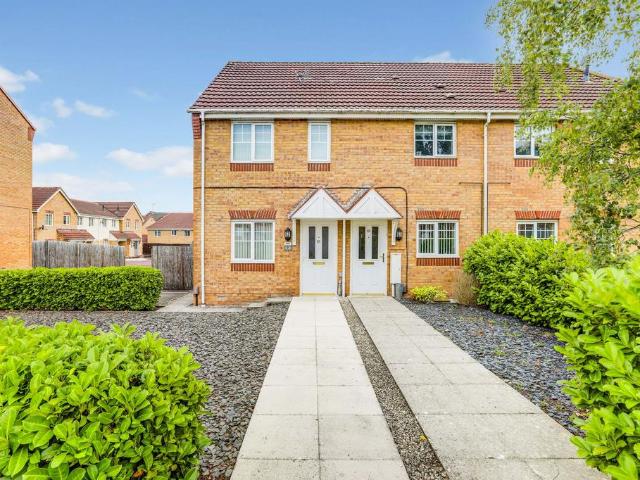 Flat for sale in Berry Hill, Potters Corner