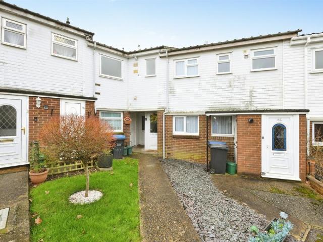 Flat for sale in Sumners, Harlow