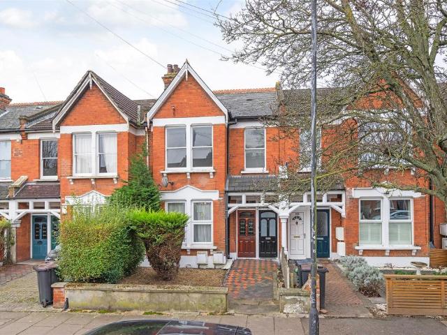 Flat for sale in Anerley, Greater London