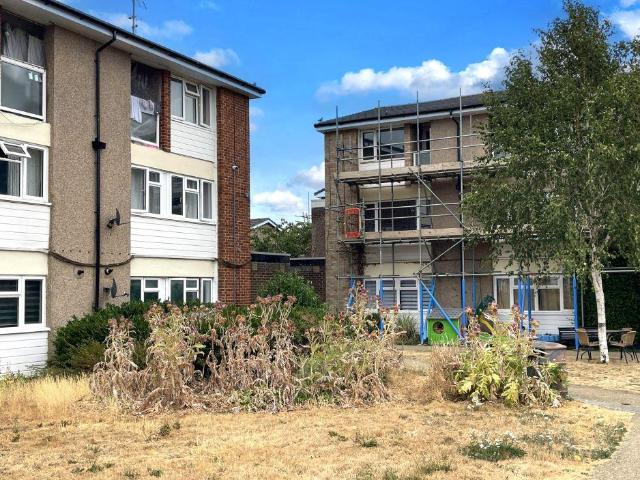 Flat for sale in Broxbourne, Hertfordshire