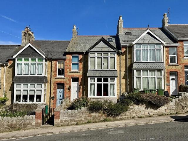 Flat for sale in Newquay, Cornwall
