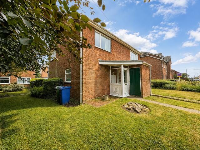 Flat for sale in Heath Hayes and Wimblebury, Chadsmoor