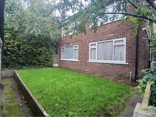 Flat for sale in Broughton Park, Salford