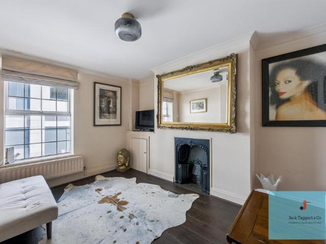 Flat for sale in Round Hill, Brighton & Hove