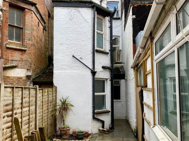 Flat for sale in Ringwood, Ashurst Bridge