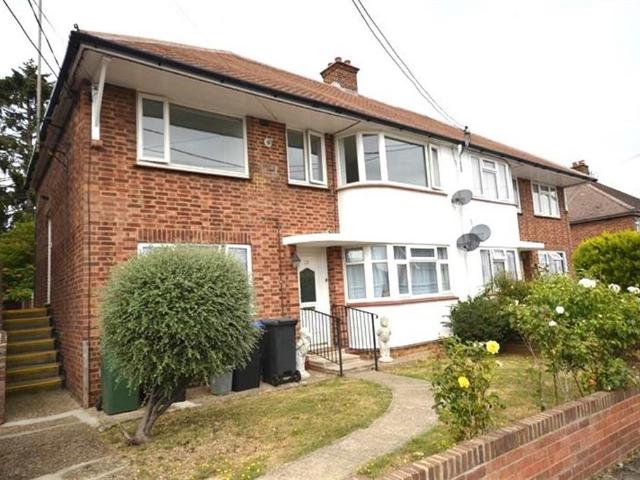 Flat for sale in Bocking, Chipping Hill