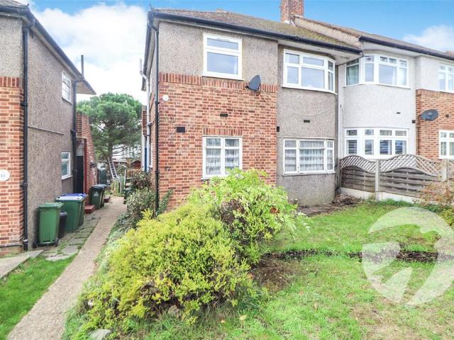Flat for sale in London Borough of Bexley, Greater London