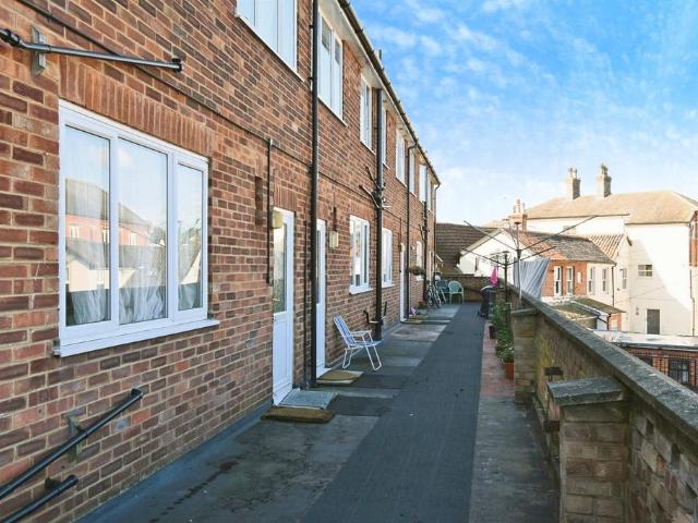 Flat for sale in Diss, Burgh St Peter
