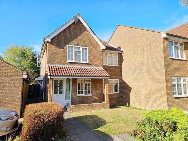 Flat for sale in Lower Earley, Wokingham