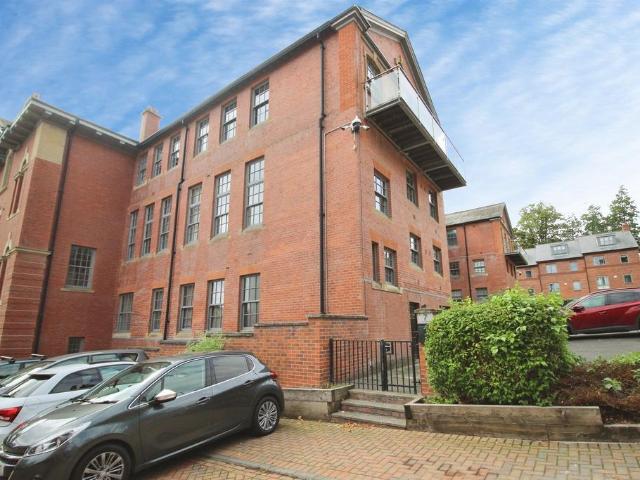 Flat for sale in Hyde Park, West Yorkshire