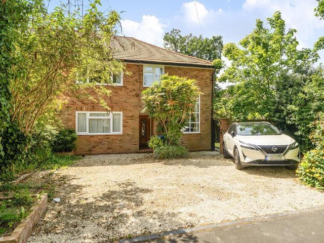 Flat for sale in Maidenhead