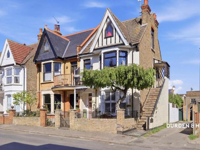 Flat for sale in Alton Barnes, Isle Of Man