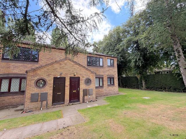 Flat for sale in Heath Hayes and Wimblebury, Chadsmoor