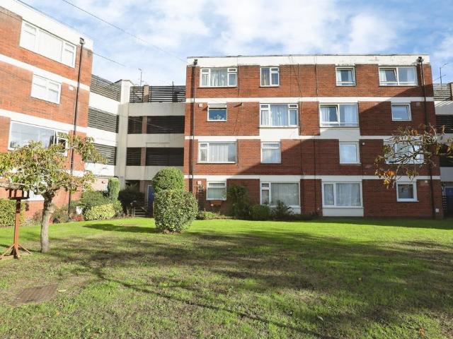 Flat for sale in Beaconside, Stafford