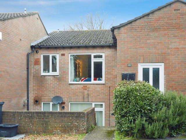 Flat for sale in Salisbury, Wiltshire