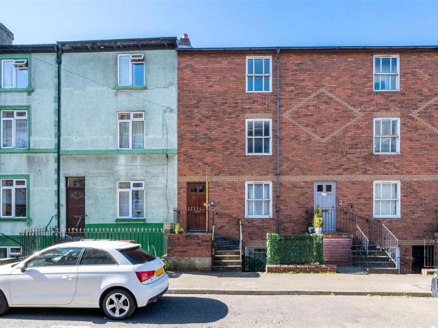Flat for sale in Reading