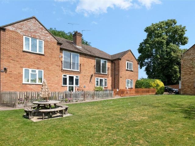 Flat for sale in Greater London